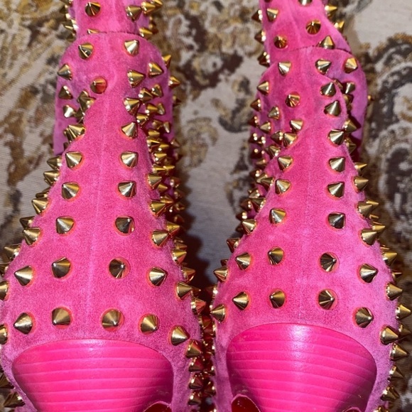 Christian Louboutin Guerilla Spike Bootie - Size 39.5 - Picture 3 of 9
